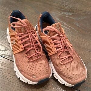 On Running Women's CloudSwift shoes